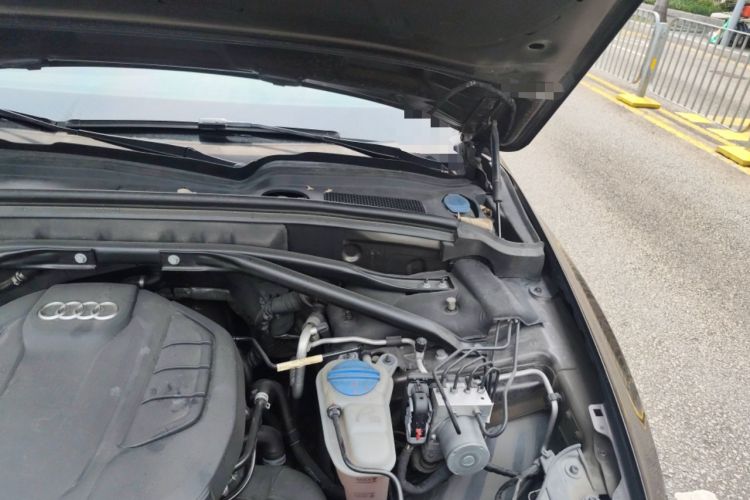Used Audi Q5 2017 40 TFSI Technology Edition Engine Bay Left