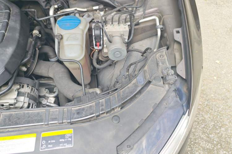 Used Audi Q5 2017 40 TFSI Ambition Edition Engine Bay Left