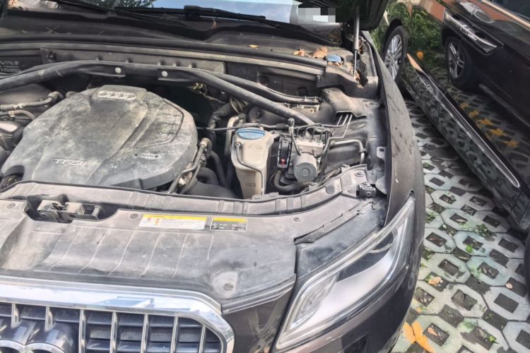 Used Audi Q5 2017 40 TFSI Technology Edition Engine Bay Left