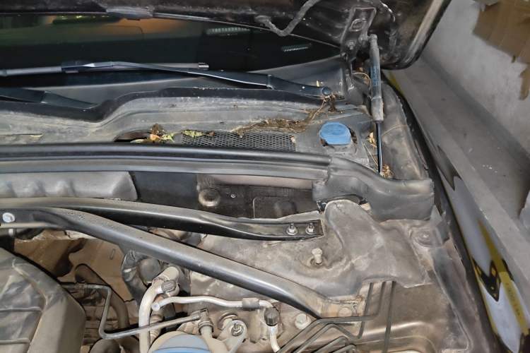Used Audi Q5 2017 Plus 40 TFSI Ambition Model Engine Bay Left