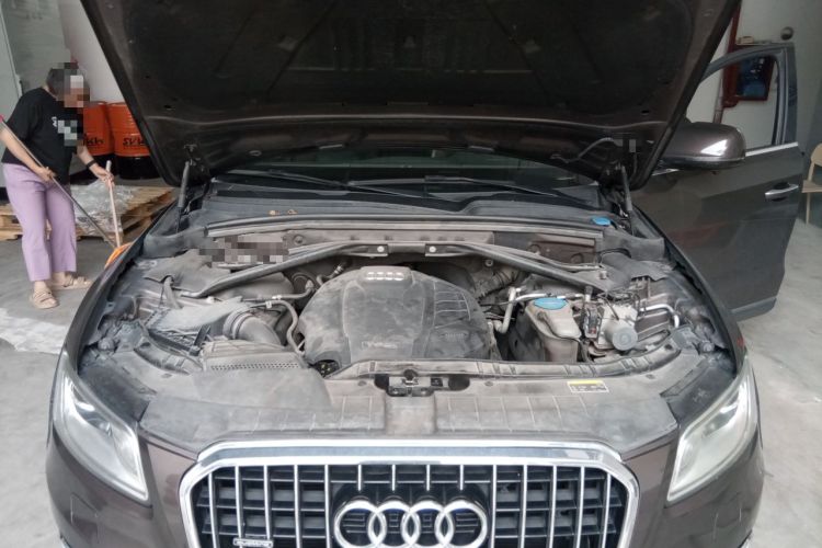 Used Audi Q5 2017 40 TFSI Technology Edition Engine Bay