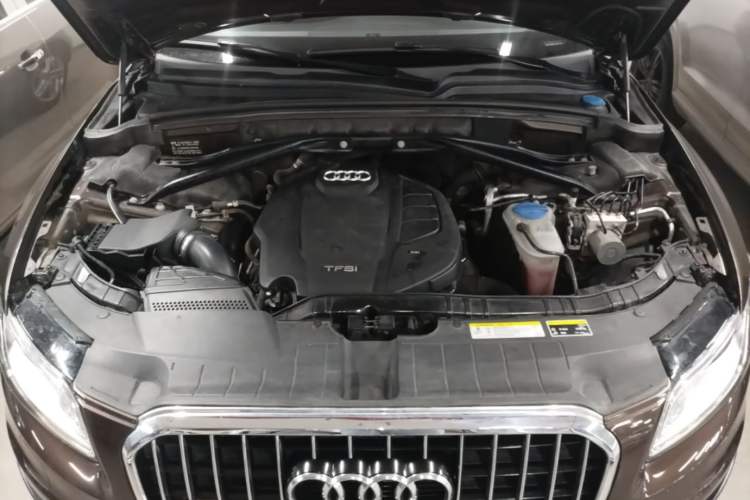 Used Audi Q5 2017 Plus 40 TFSI Technology Model Engine Bay