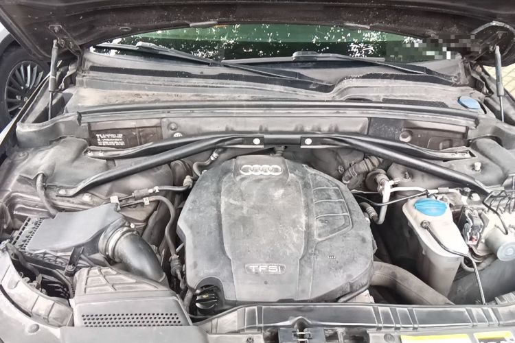 Used Audi Q5 2017 40 TFSI Comfort Model Engine Bay