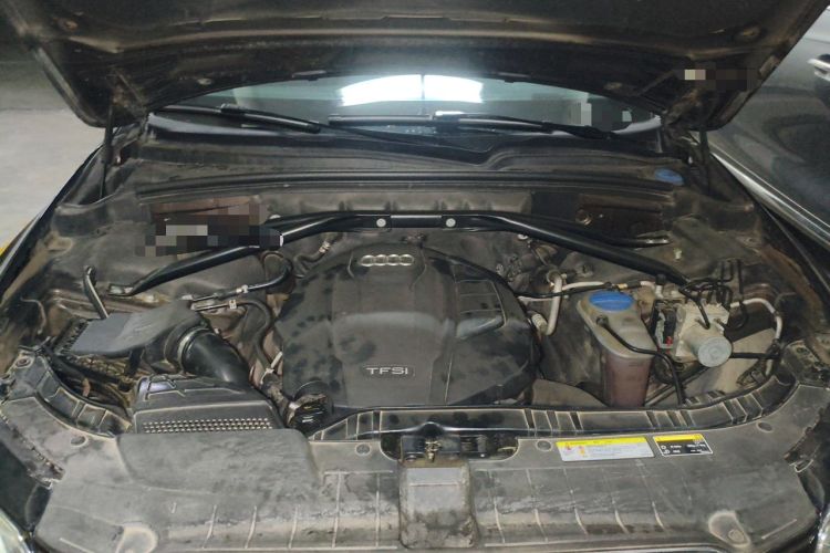 Used Audi Q5 2017 40 TFSI Technology Edition Engine Bay