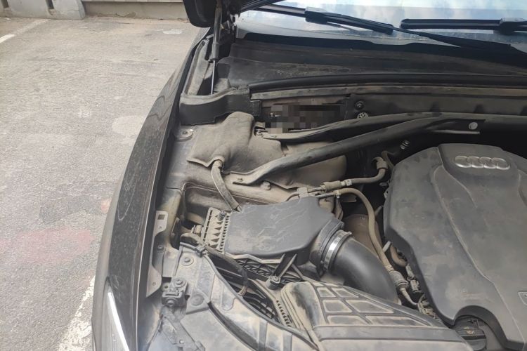 Used Audi Q5 2017 40 TFSI Comfort Model Engine Bay Right