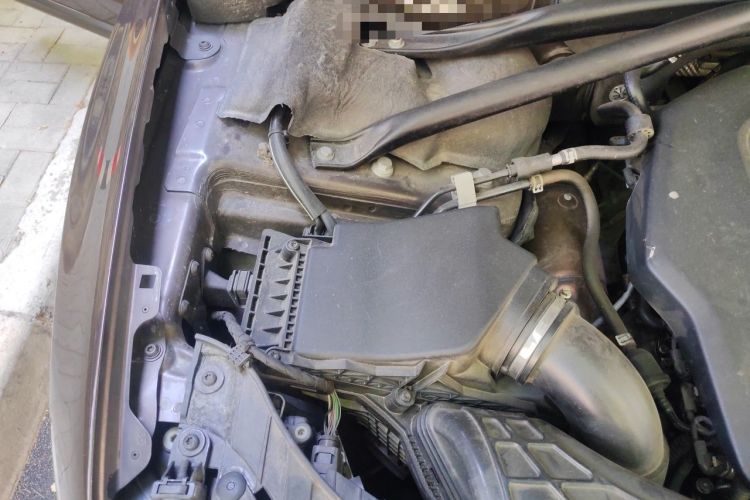 Used Audi Q5 2017 40 TFSI Comfort Model Engine Bay Right