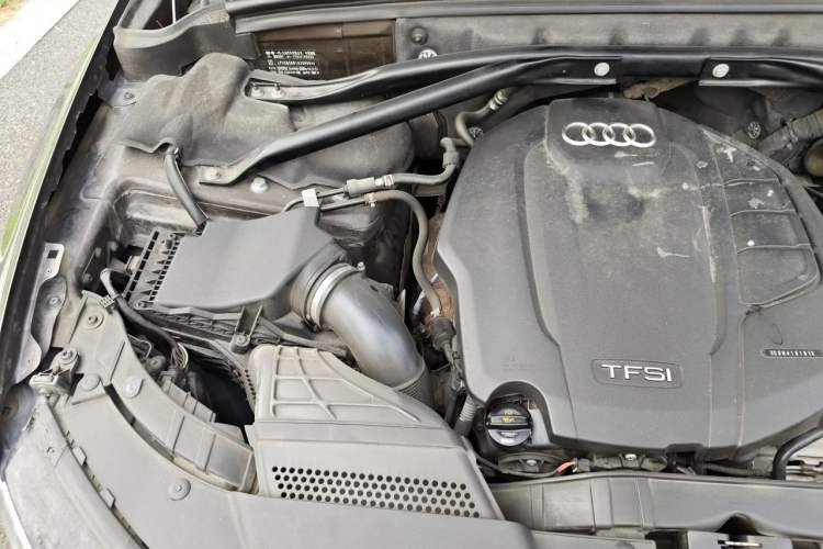 Used Audi Q5 2017 Plus 40 TFSI Ambition Model Engine Bay Right