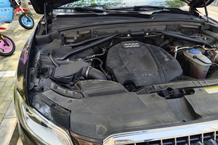 Used Audi Q5 2017 40 TFSI Technology Edition Engine Bay Right