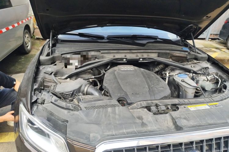Used Audi Q5 2017 40 TFSI Technology Edition Engine Bay Right