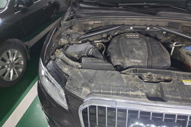 Used Audi Q5 2017 40 TFSI Technology Edition Engine Bay Right