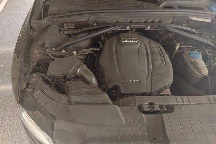 Used Audi Q5 2017 Plus 40 TFSI Technology Model Engine Bay Right