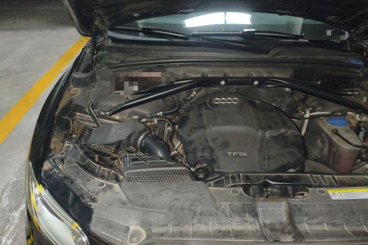 Used Audi Q5 2017 40 TFSI Technology Edition Engine Bay Right