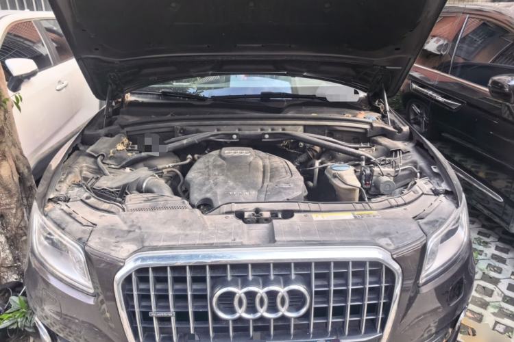 Used Audi Q5 2017 40 TFSI Technology Edition Engine Bay