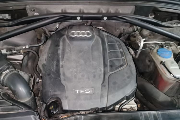 Used Audi Q5 2017 40 TFSI Technology Edition Engine Bay