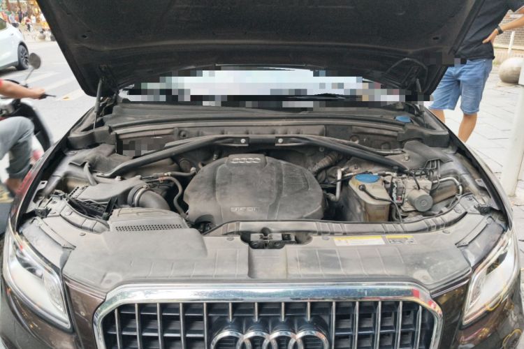 Used Audi Q5 2017 Plus 40 TFSI Ambition Model Engine Bay