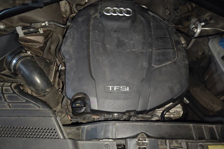 Used Audi Q5 2017 Plus 40 TFSI Ambition Model Engine Bay