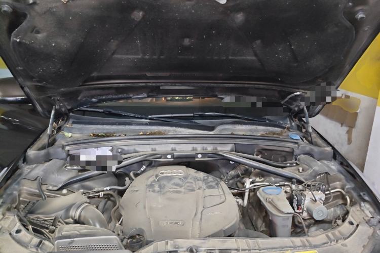 Used Audi Q5 2017 Plus 40 TFSI Ambition Model Engine Bay
