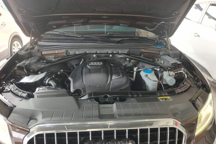 Used Audi Q5 2017 40 TFSI Ambition Edition Engine Bay