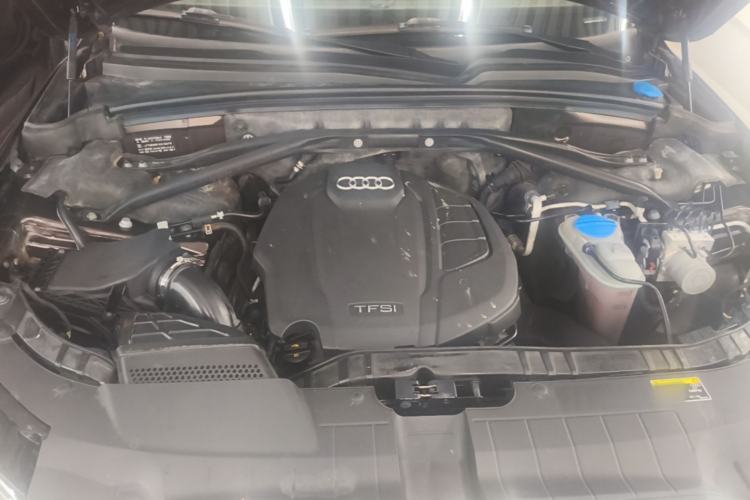 Used Audi Q5 2017 Plus 40 TFSI Ambition Model Engine Bay