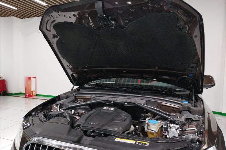 Used Audi Q5 2017 40 TFSI Ambition Edition Engine Bay