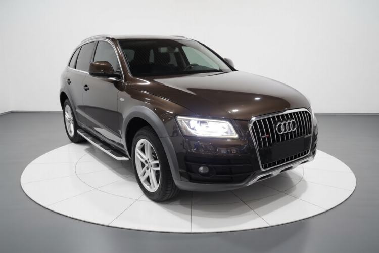 Used Audi Q5 2017 Plus 40 TFSI Technology Model Exterior 1