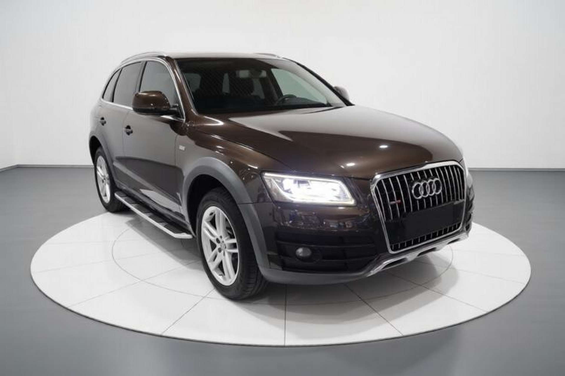 Used Audi Q5 2017 Plus 40 TFSI Technology Model Exterior 1