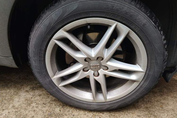 Used Audi Q5 2017 Plus 40 TFSI Technology Model Exterior 1