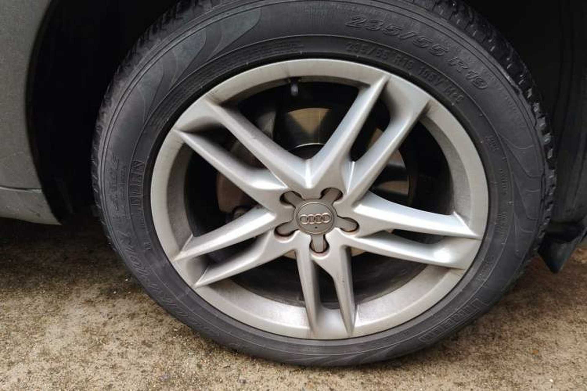 Used Audi Q5 2017 Plus 40 TFSI Technology Model Exterior 1