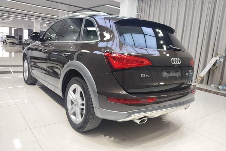 Used Audi Q5 2017 Plus 40 TFSI Technology Model Exterior 2