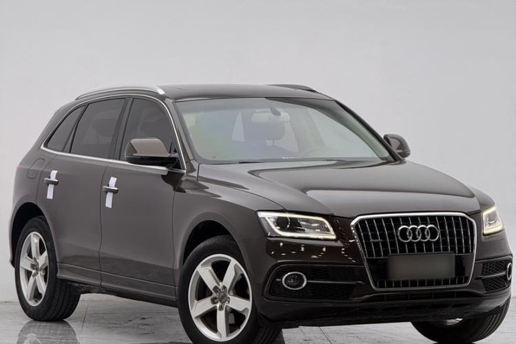 Used Audi Q5 2017 Plus 40 TFSI Ambition Model Exterior 2