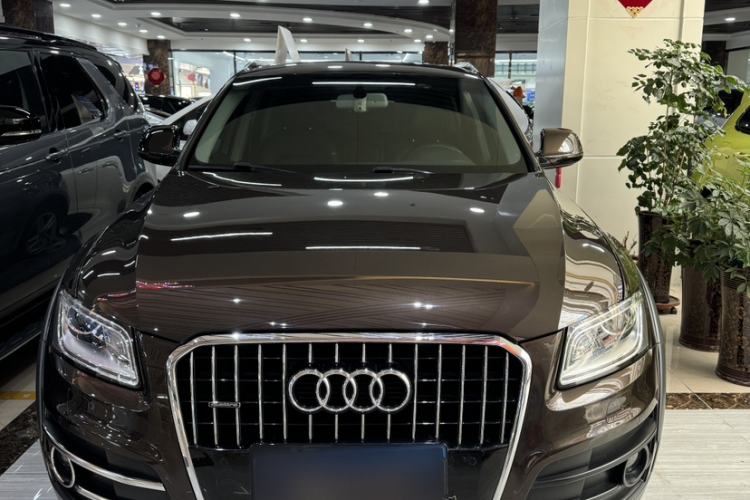 Used Audi Q5 2017 Plus 40 TFSI Technology Model Exterior 2