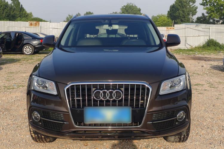 Used Audi Q5 2017 Plus 40 TFSI Ambition Model Exterior 2