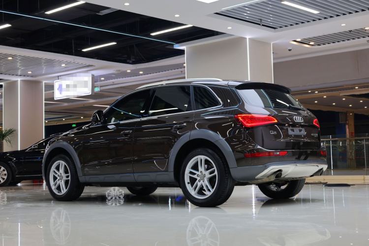 Used Audi Q5 2017 Plus 40 TFSI Technology Model Exterior 3