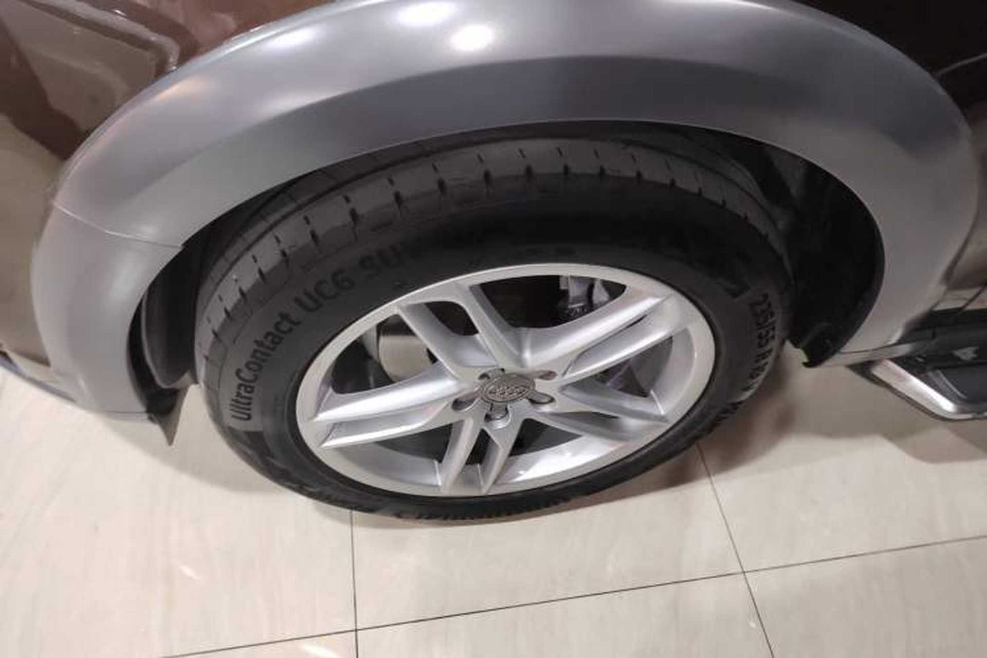 Used Audi Q5 2017 Plus 40 TFSI Technology Model Exterior 4