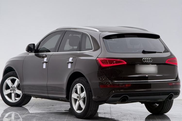 Used Audi Q5 2017 Plus 40 TFSI Ambition Model Exterior 4