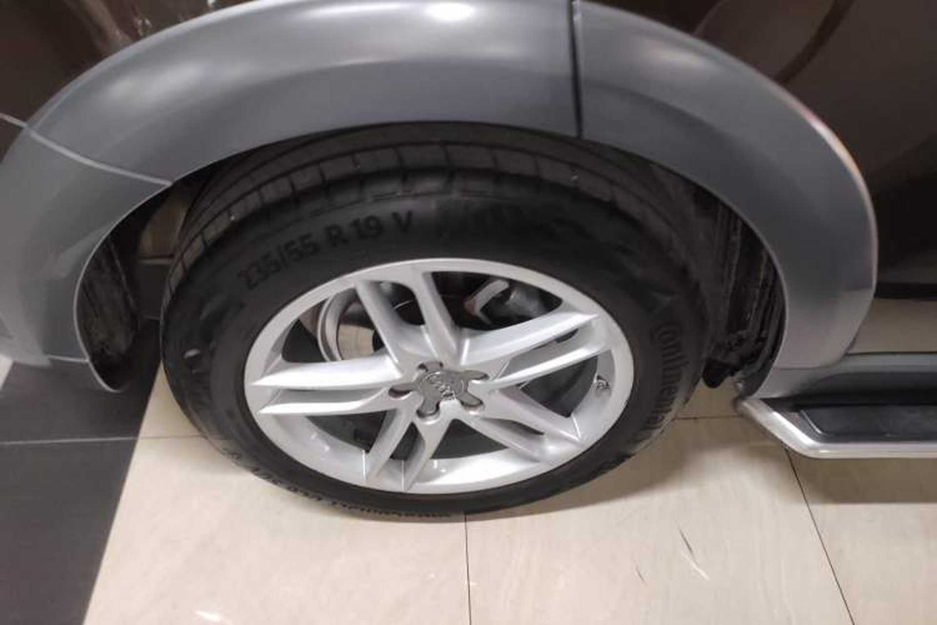 Used Audi Q5 2017 Plus 40 TFSI Technology Model Exterior 5