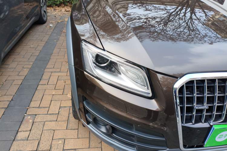 Used Audi Q5 2017 Plus 40 TFSI Technology Model Exterior 6