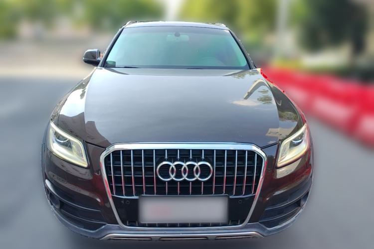 Used Audi Q5 2017 Plus 40 TFSI Comfort Model Front