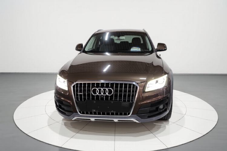 Used Audi Q5 2017 Plus 40 TFSI Technology Model Front