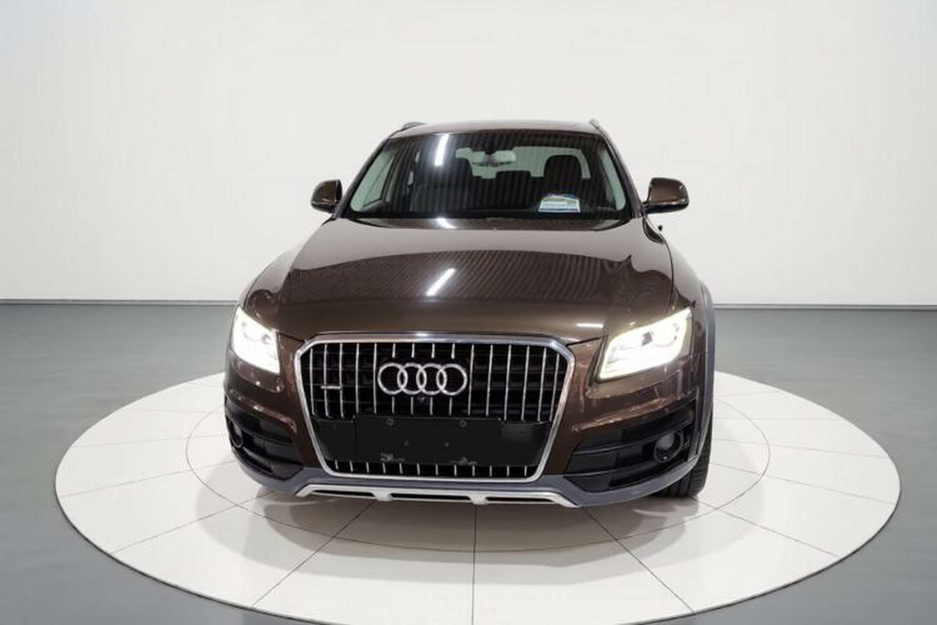 Used Audi Q5 2017 Plus 40 TFSI Technology Model Front
