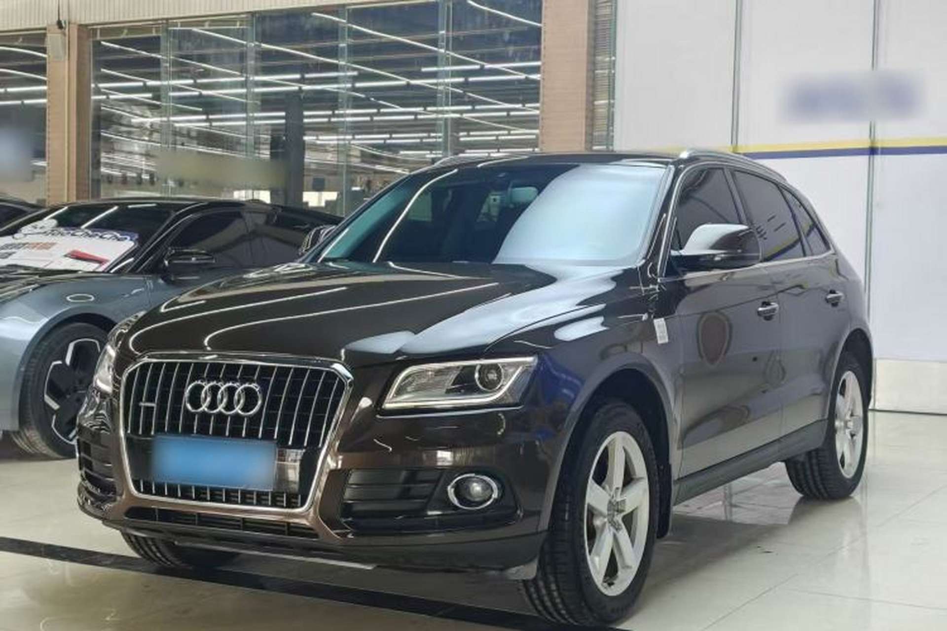 Used Audi Q5 2017 40 TFSI Ambition Edition Front Left 45 Deg