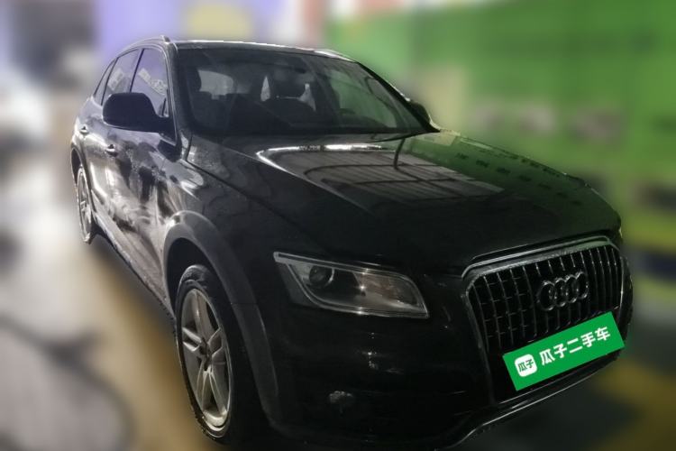 Used Audi Q5 2017 Plus 40 TFSI Technology Model Front Right 45 Deg