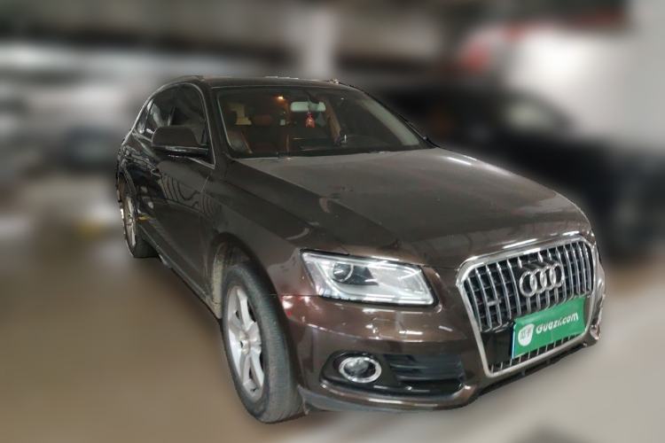 Used Audi Q5 2017 40 TFSI Ambition Edition Front Right 45 Deg