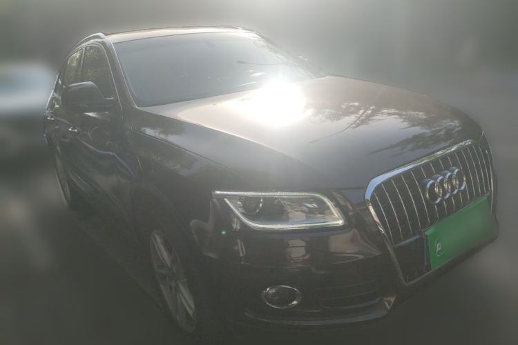 Used Audi Q5 2017 40 TFSI Technology Edition Front Right 45 Deg