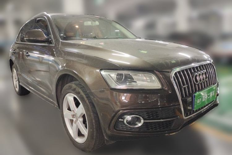 Used Audi Q5 2017 40 TFSI Ambition Edition Front Right 45 Deg