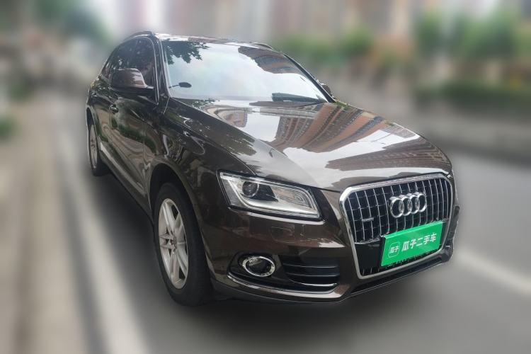 Used Audi Q5 2017 40 TFSI Technology Edition Front Right 45 Deg