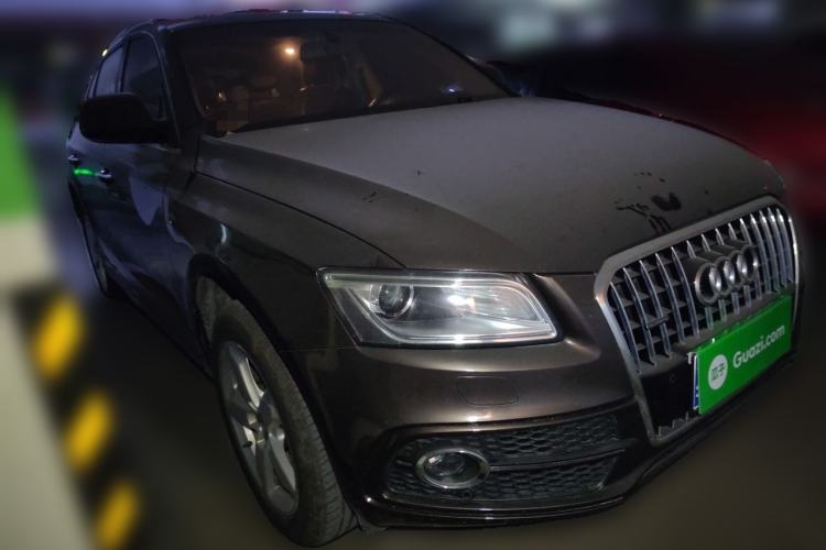 Used Audi Q5 2017 Plus 40 TFSI Ambition Model Front Right 45 Deg