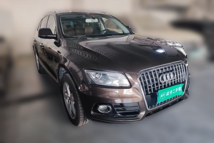 Used Audi Q5 2017 40 TFSI Ambition Edition Front Right 45 Deg