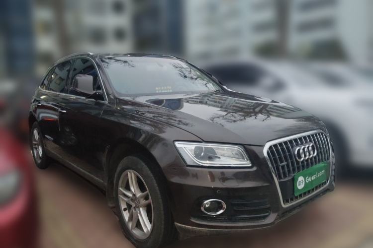 Used Audi Q5 2017 40 TFSI Technology Edition Front Right 45 Deg