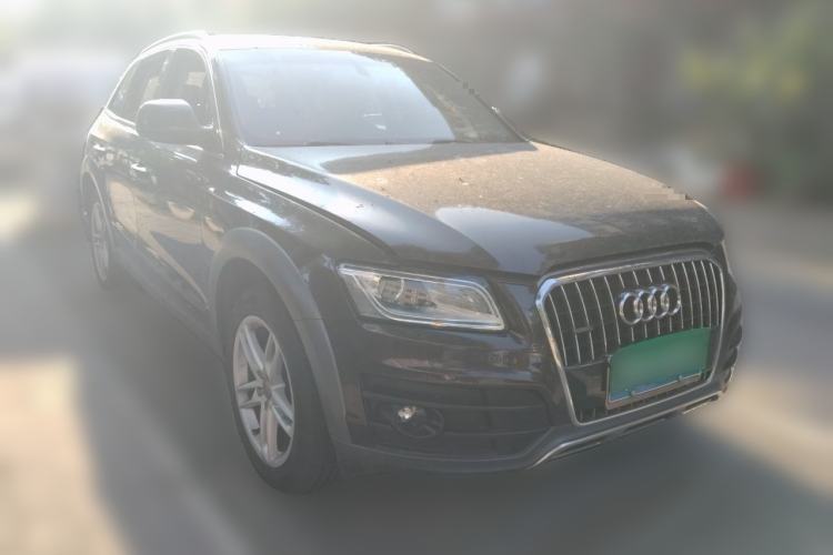 Used Audi Q5 2017 Plus 40 TFSI Technology Model Front Right 45 Deg